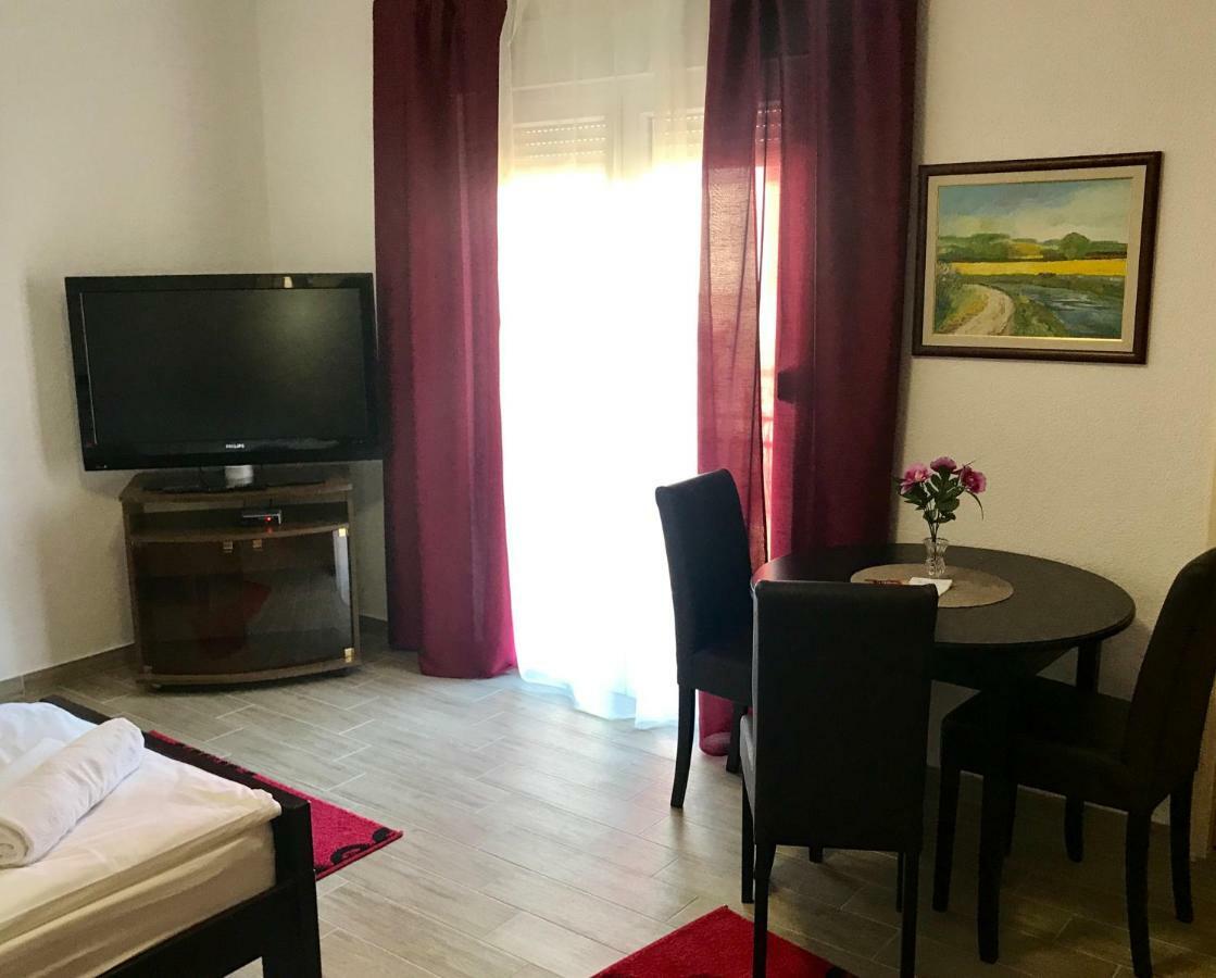 Apartmani Matosevic Ivankovo Buitenkant foto