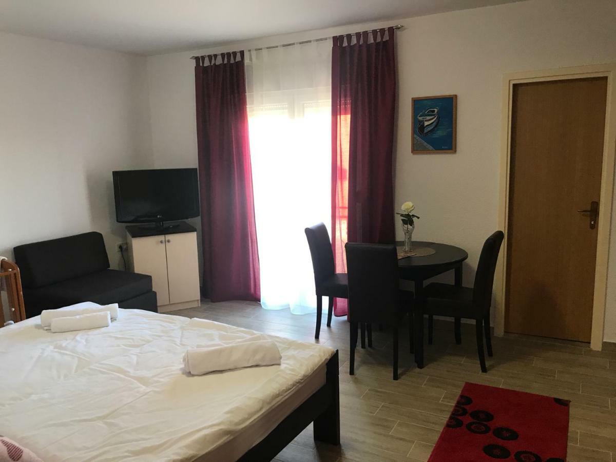 Apartmani Matosevic Ivankovo Buitenkant foto
